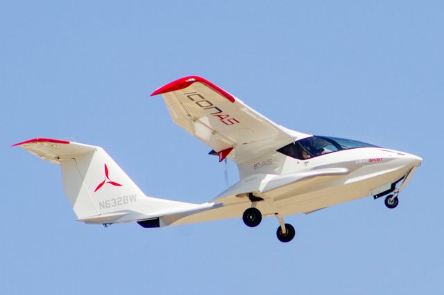 N632BW — - Icon A5