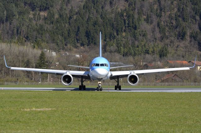 Boeing 757-200 (G-OOBH)