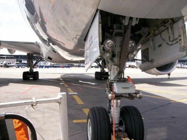 Boeing 777-200 (N788AN) - Ready for push back. ORD