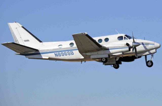 Beechcraft King Air 90 (N896SB)