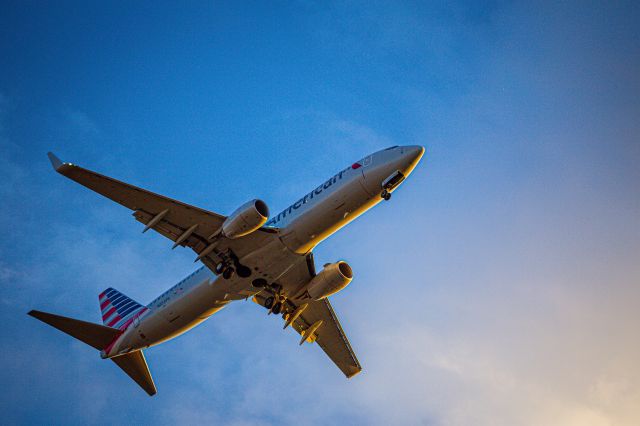 Boeing 737-800 (N352PS)