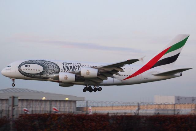 Airbus A380-800 (A6-EEI) - An Emirates A380-800 on final approach into LHR, landing on runway 27L.br /br /Location: Great South-West Road.br /Date: 20.12.22 (dd/mm/yy)