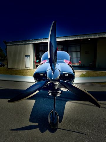 Vans RV-10 (N121LT)