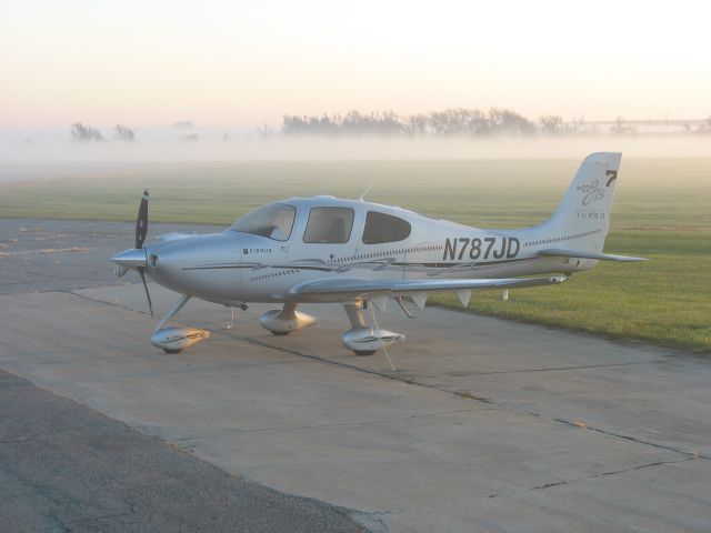 Cirrus SR-22 (N787JD)