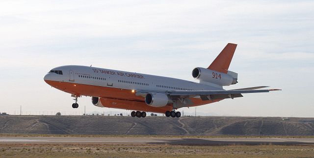 McDonnell Douglas DC-10 (N603AX) - Tanker 914 of Tanker 10 Air Carrier coming home after a long hard fire season in California. 