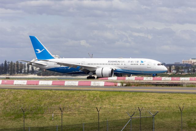 Boeing 787-8 (B-2760) - Xiamen Airlines Boeing (B-2760) 787-8 Dreamliner arriving at Sydney Airport