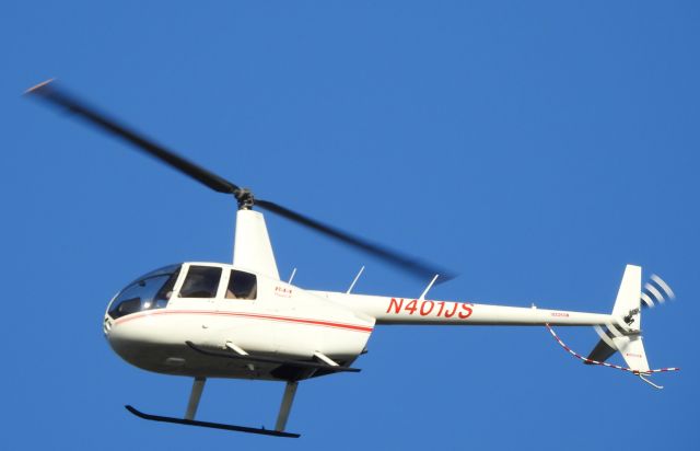 Robinson R-44 (N401JS)