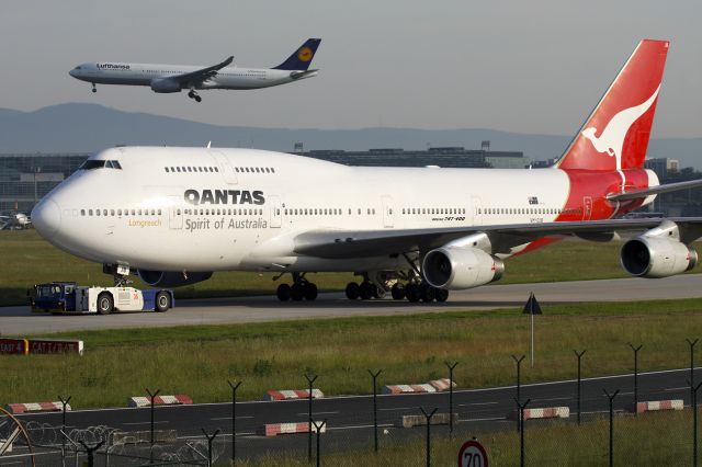 Boeing 747-400 (VH-OJB)