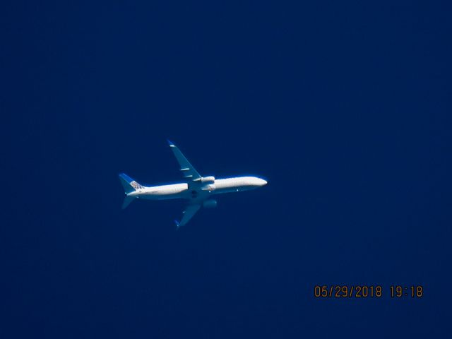 Boeing 737-900 (N37465)