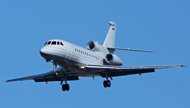 Dassault Falcon 900 (N900SJ)