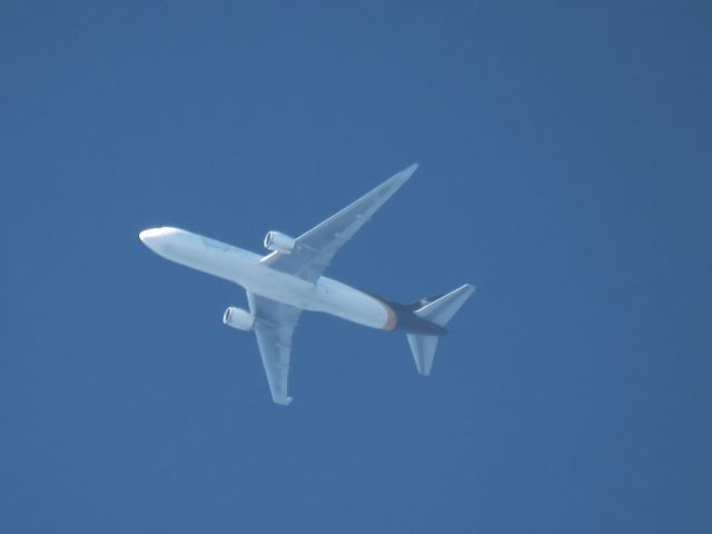 BOEING 767-300 (N360UP)