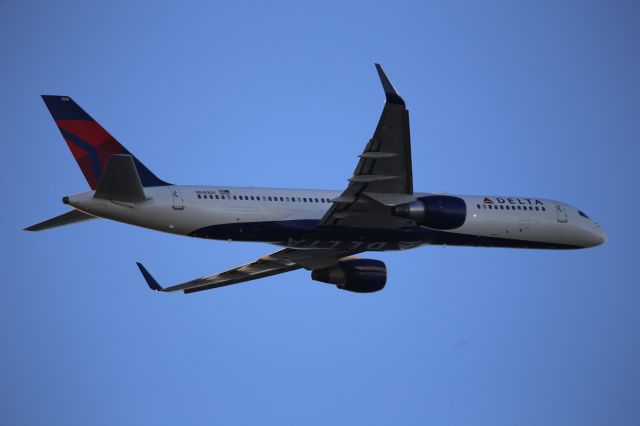 Boeing 757-200 (N540US)