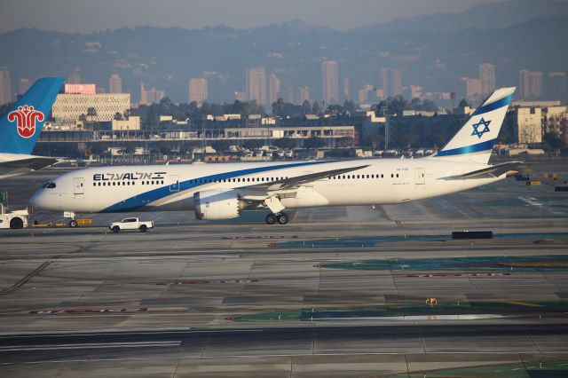Boeing 787-9 Dreamliner (4X-EDB)