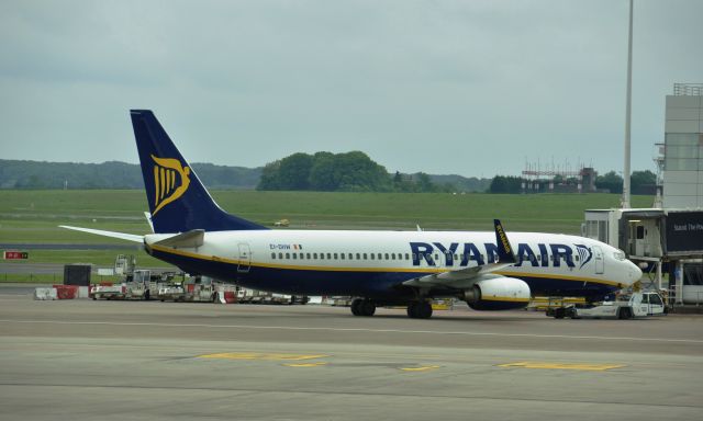 Boeing 737-800 (EI-DHW) - Ryanair Boeing 737-8AS(WL) EI-DHW in Brussels