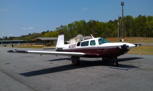 Mooney M-20 Turbo (N261R)