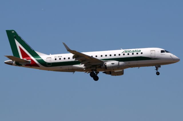 Embraer 170/175 (EI-RDA)