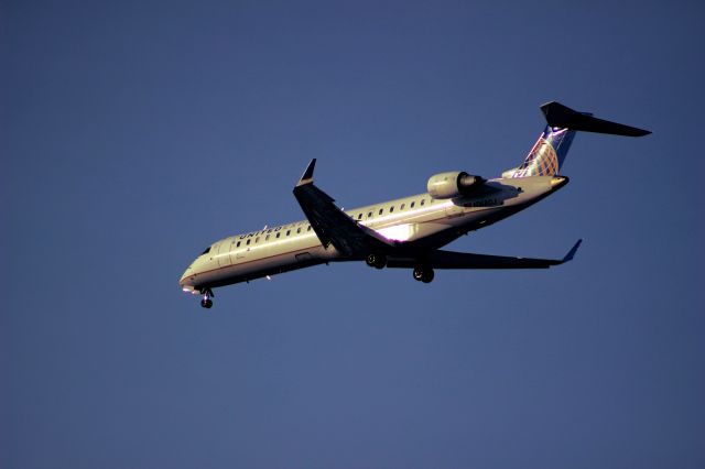 Canadair Regional Jet CRJ-700 (N168GJ)