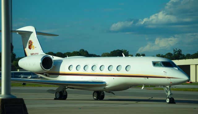 Gulfstream Aerospace Gulfstream G650 (N904DS) - I once saw this gorgeous plane parked at PDK airport.  Notice the Washington Redskin's logo on the tail.  Online records say that it is owned by Dan Snyder, who also owns the Redskins.  