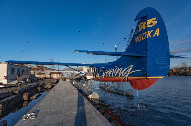 De Havilland Canada DHC-3 Otter (N50KA) - Seattle's King 5 TV Evening Magazine livery pier-side at Kenmore Air