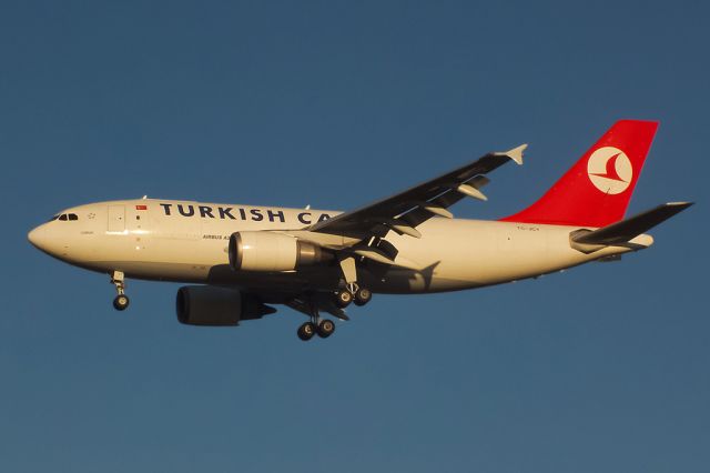 Airbus A310 (TC-JCY)