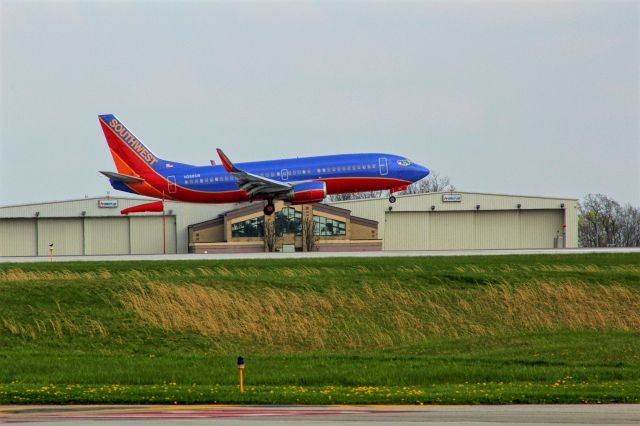 BOEING 737-300 (N388SW) - Southwest N388SW about to touch down at Akron-Canton