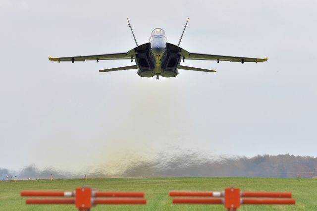 McDonnell Douglas FA-18 Hornet — - Things are about to get loud! 10-27-23 #Time to duck!