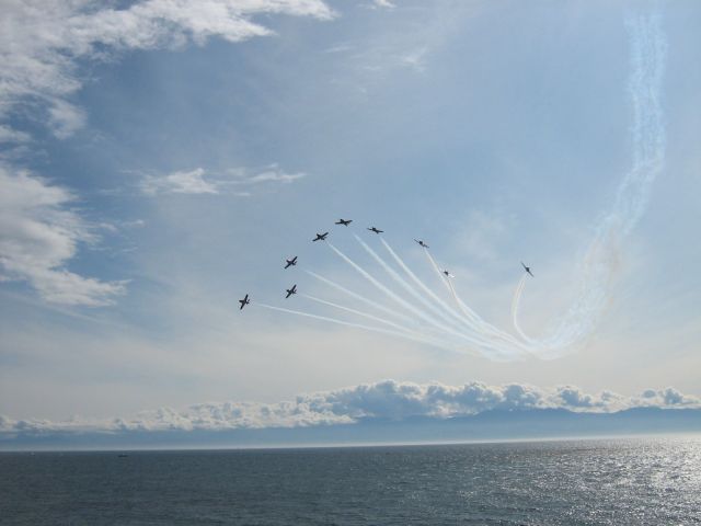 — — - "EXPAND YOUR HORIZONS"  Canadian Snowbirds over Victoria habour summer air-show 2009    CT-114 Tutor  Venerable, long service and still Spectacular in performance  in the hands of the Canadian Snowbirds Airobatic Team