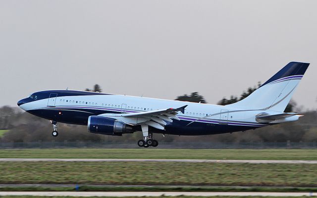 Airbus A310 (HZ-NSA) - al-atheer aviation a310-304 hz-nsa landing at shannon 7/12/18.