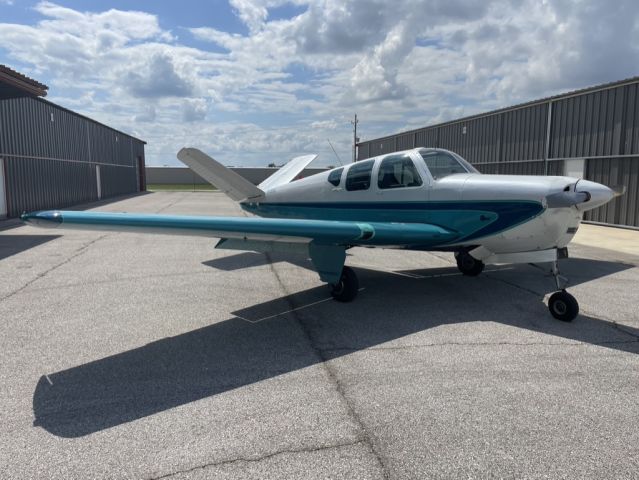 Beechcraft 35 Bonanza (N4325D)