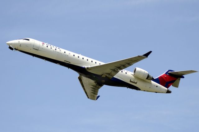 Canadair Regional Jet CRJ-700 —