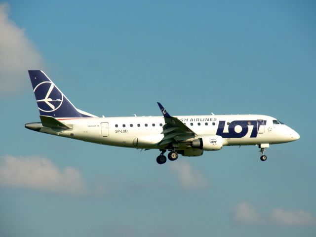 Embraer 170/175 (SP-LDD)