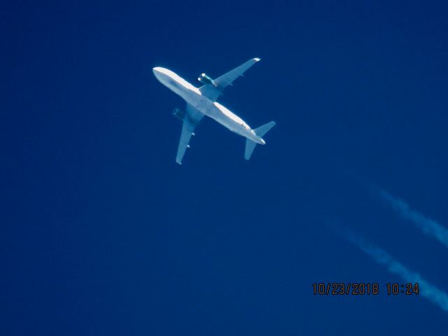 Airbus A320 (N233FR)