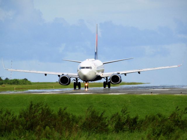 Boeing 737-800 (N3739P)