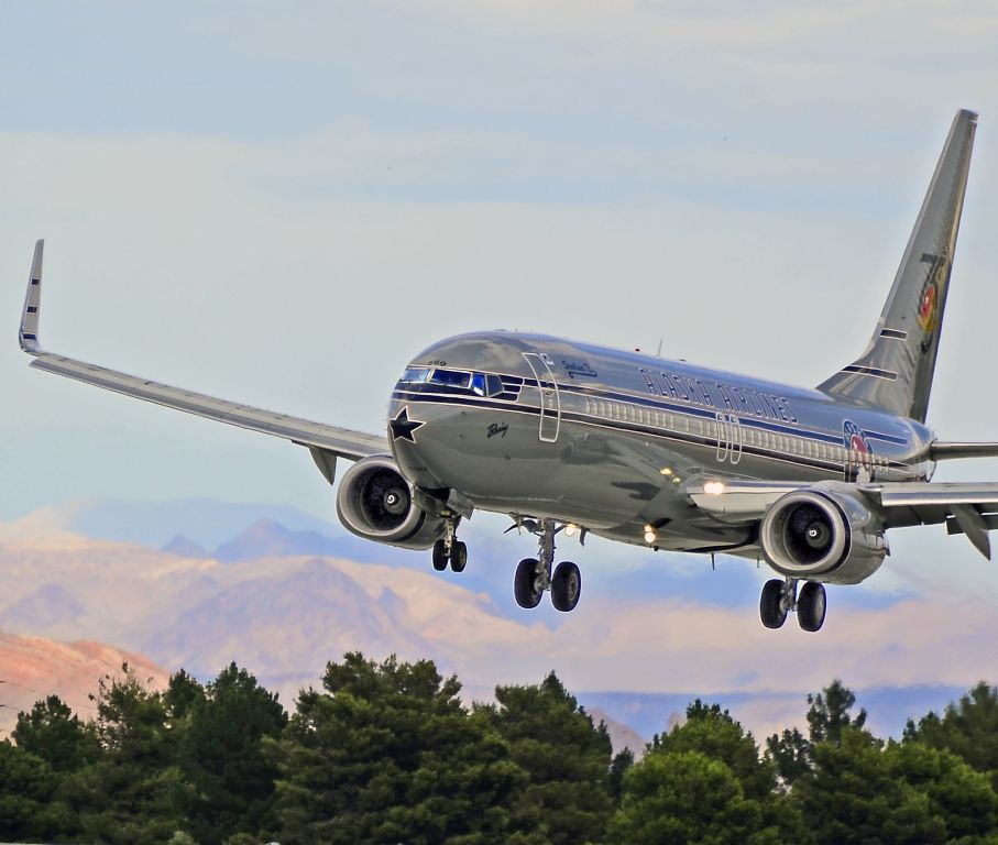 Boeing 737-800 (N569AS) - Alaska Airlines Boeing 737-890 N569AS (cn 35184/2192)  Las Vegas - McCarran International (LAS / KLAS) USA - Nevada, May 19, 2011 Photo: Tomás Del Coro