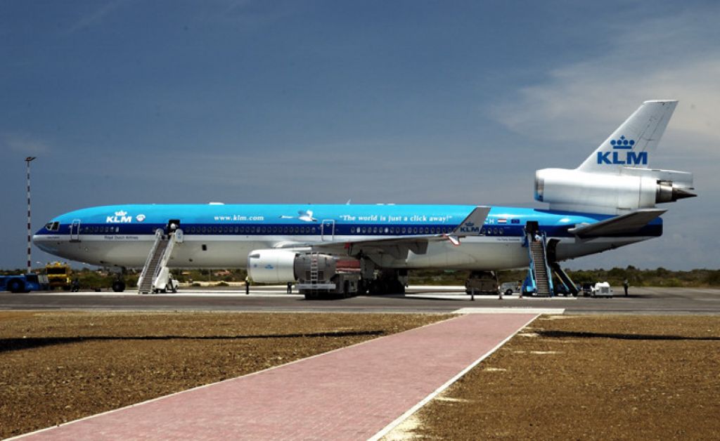 Boeing MD-11 (PH-KCH) - Goodbye to Bonaire, on this old but nice lady...