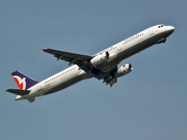 Airbus A321 (B-MAP) - AIR MACAU