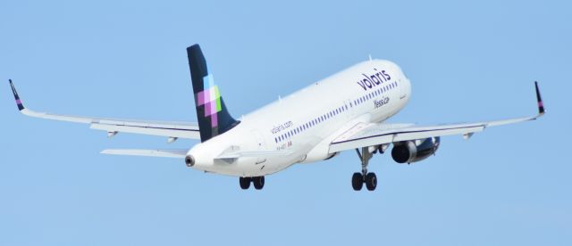 Airbus A320 (XA-VOY)