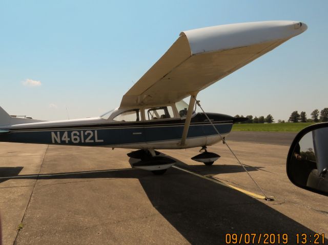 Cessna Skyhawk (N4612L)