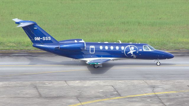 Cessna Citation CJ4 (9M-SSS) - taxing to Runway 33 SZB. Shot from Subang ATC.