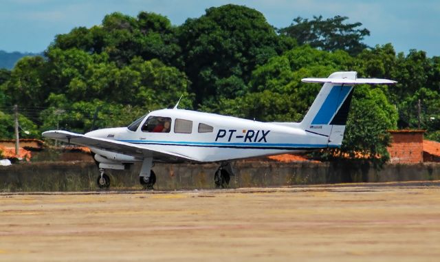 Piper Arrow 4 (PT-RIX)