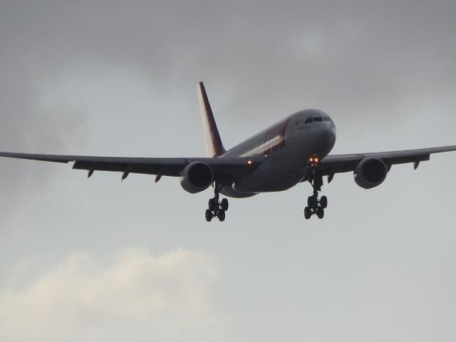 Airbus A330-200 (PT-MVD)