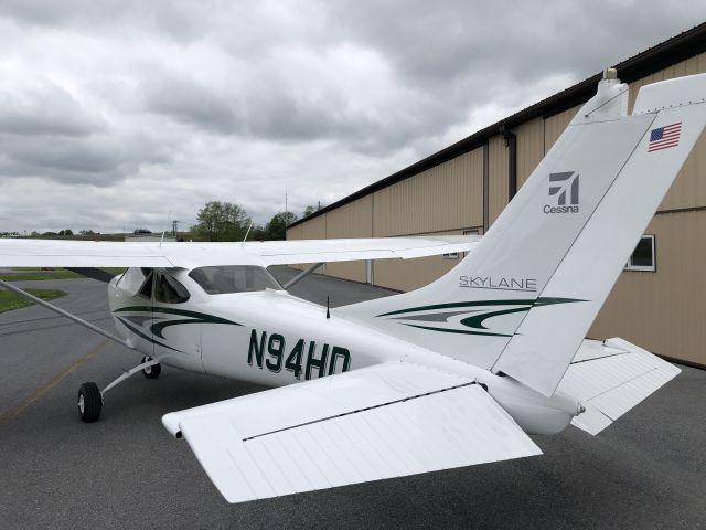 Cessna Skylane (N94HD)