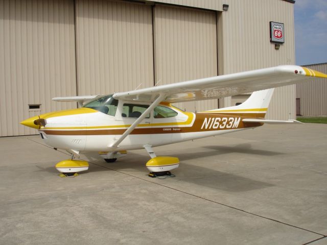 Cessna Skylane (N1633M)