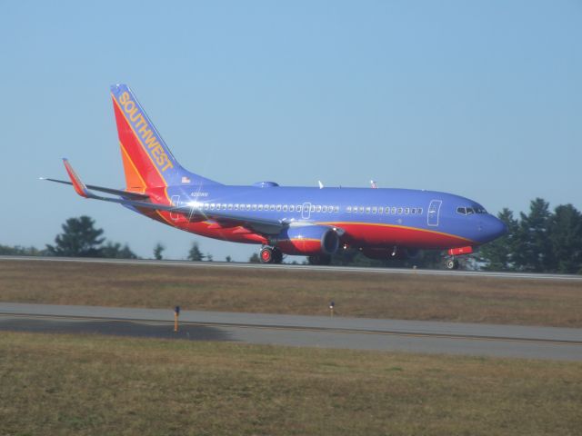 Boeing 737-700 (N210WN)