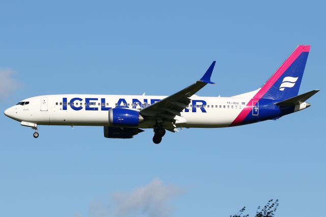 Boeing 737 MAX 8 (TF-ICU)