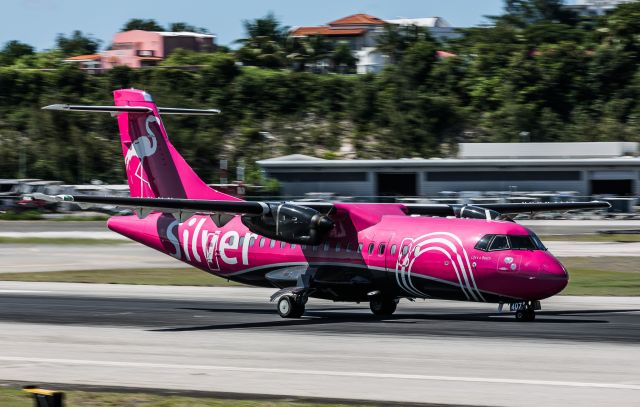 Aerospatiale ATR-42-300 (N407SV)