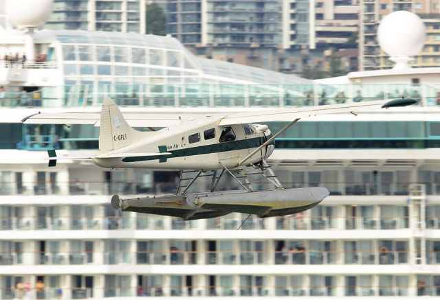 De Havilland Canada DHC-2 Mk1 Beaver (C-GFLT) - Fly by a cruise ship leaving port