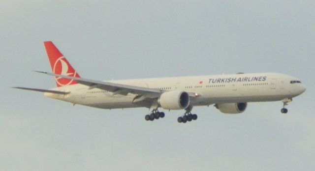 BOEING 777-300ER (TC-JJP)