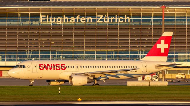 Airbus A320 (HB-IJQ)
