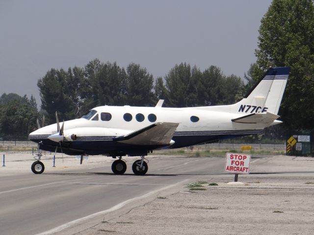 Beechcraft King Air 90 (N77CE)